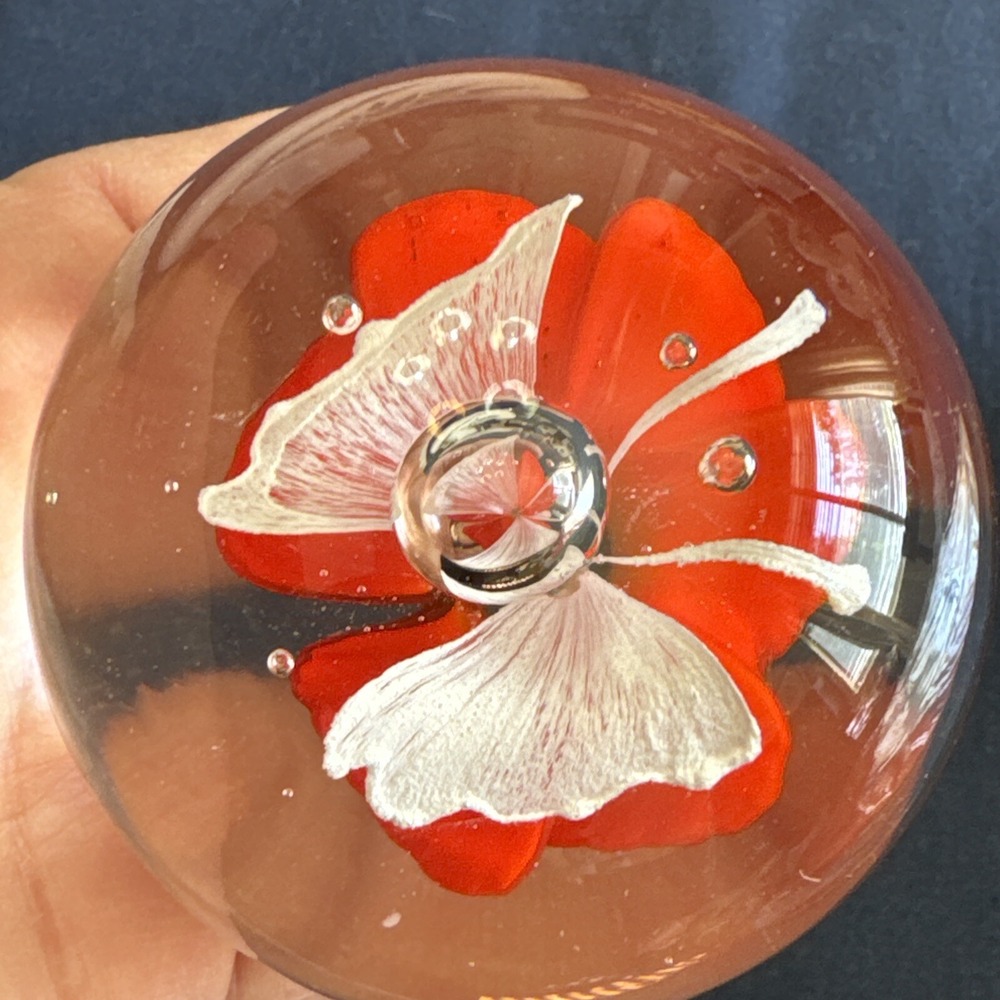 Vintage Art Glass Paperweight Tropical Orange White Flower Controlled Bubble - Picture 9 of 9